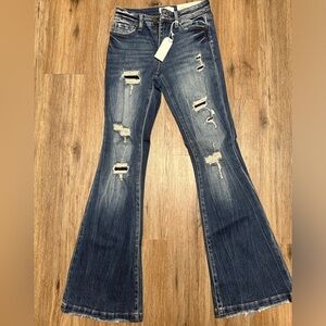 Petra flares new with tags